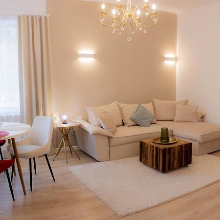 Homey Luxury- Entire House, Free Parking, Yard Cluj-Napoca Exterior foto