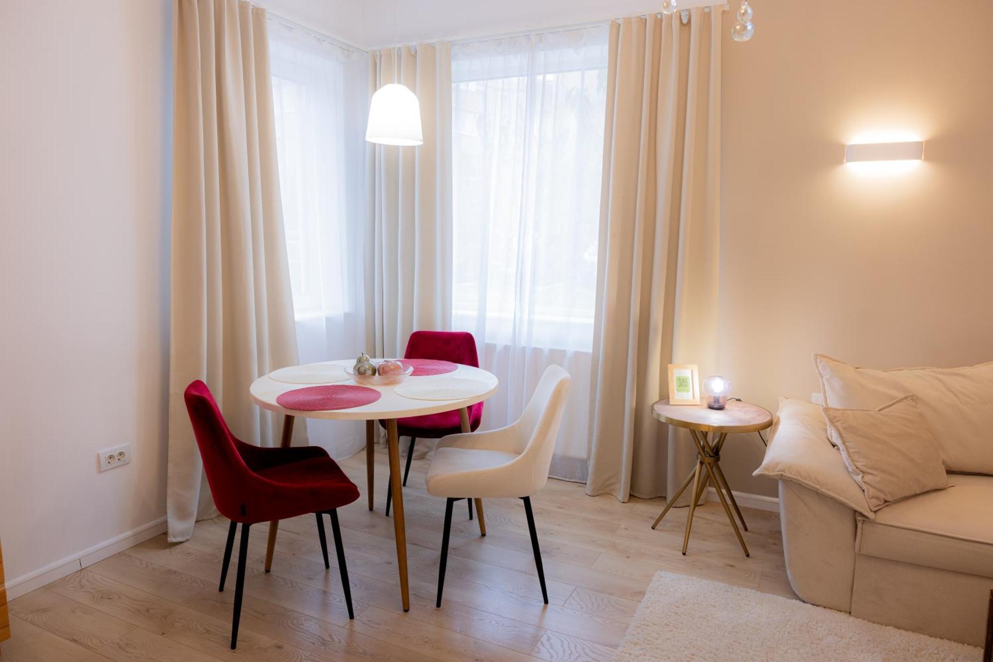 Homey Luxury- Entire House, Free Parking, Yard Cluj-Napoca Exterior foto